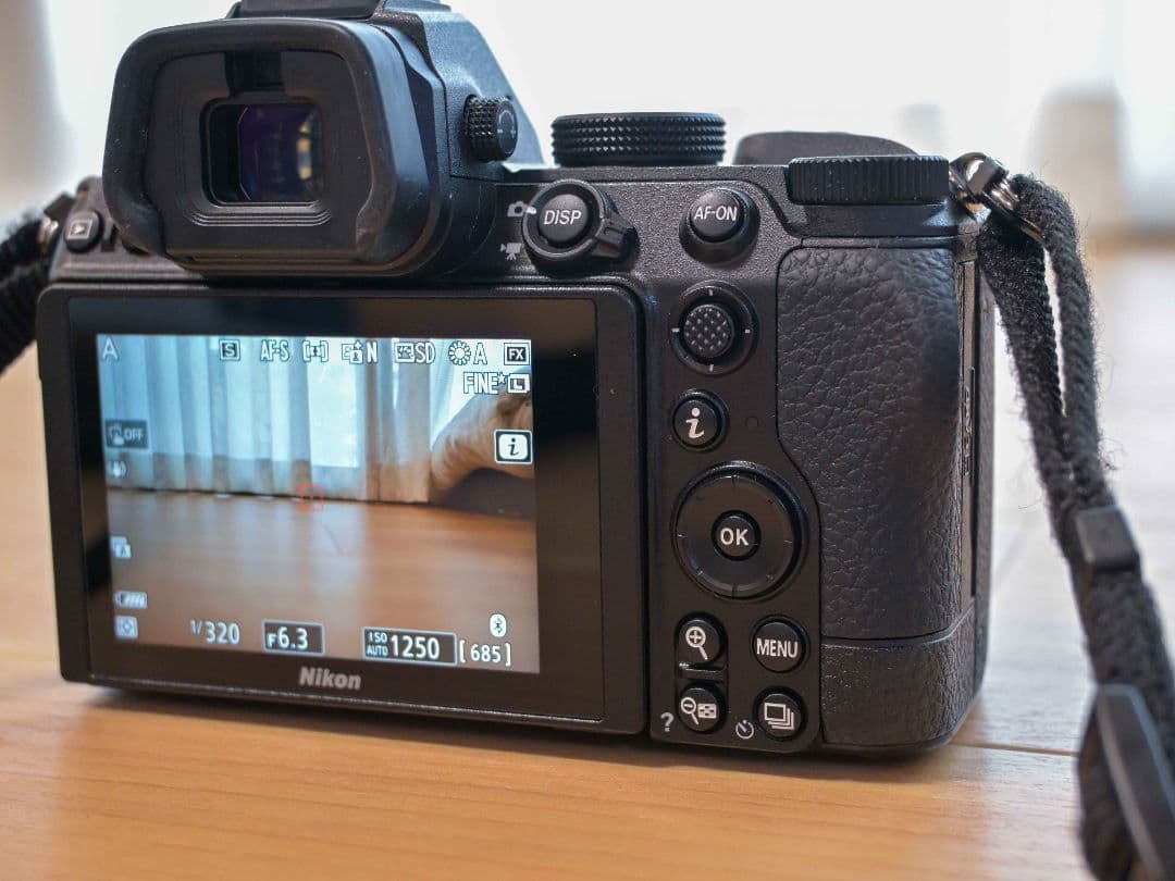 Nikon Z5 本体 ＆ NIKKOR 24-200レンズ