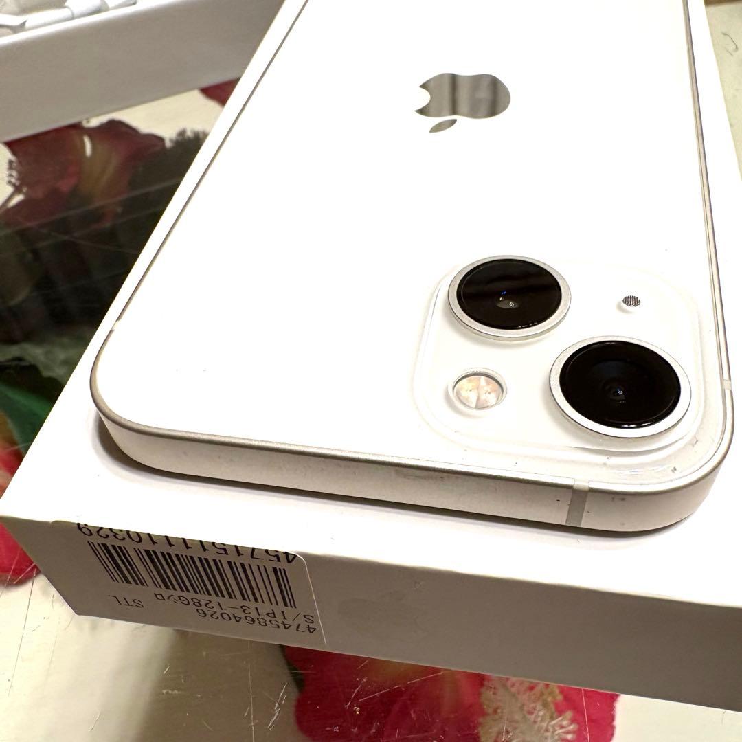 極美品　Apple iPhone 13スターライト　白