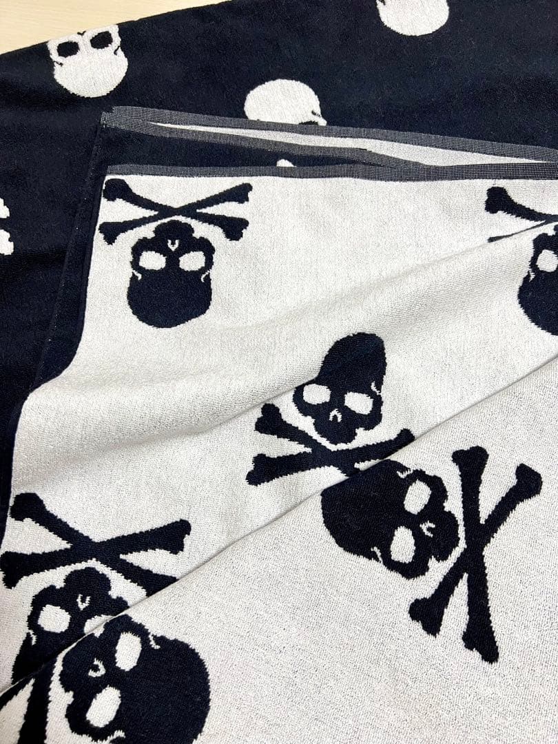 し*う様 ⭐︎希少⭐︎マスターマインド　大判ビーチタオル　ブランケット　リバーシ