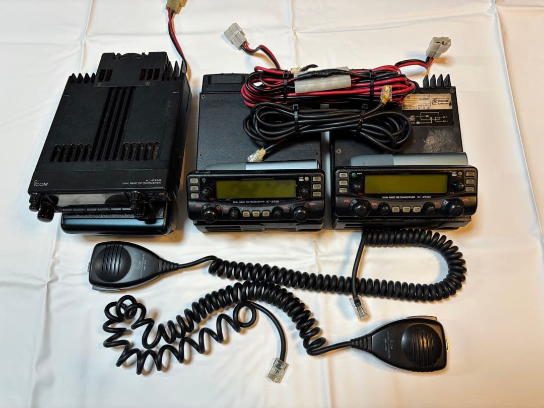 Icom IC-2720×2機、IC-2350×1機