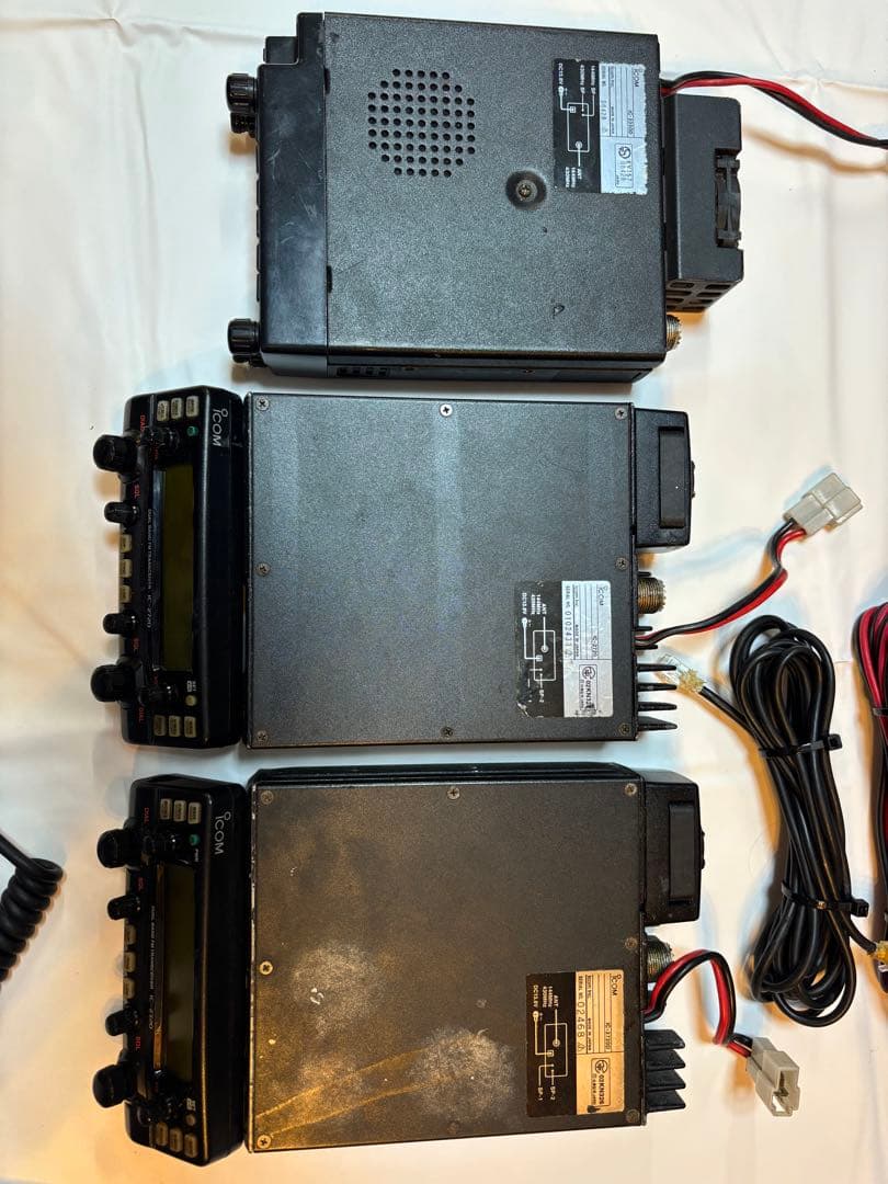Icom IC-2720×2機、IC-2350×1機