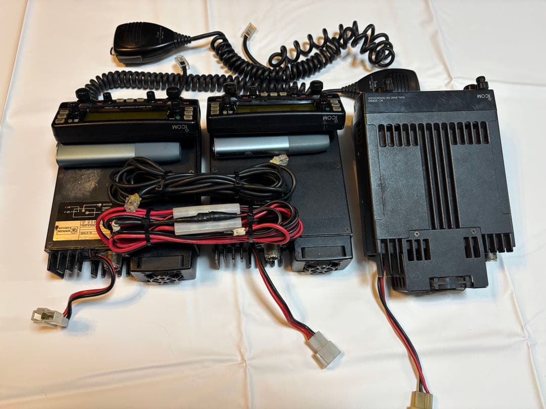 Icom IC-2720×2機、IC-2350×1機