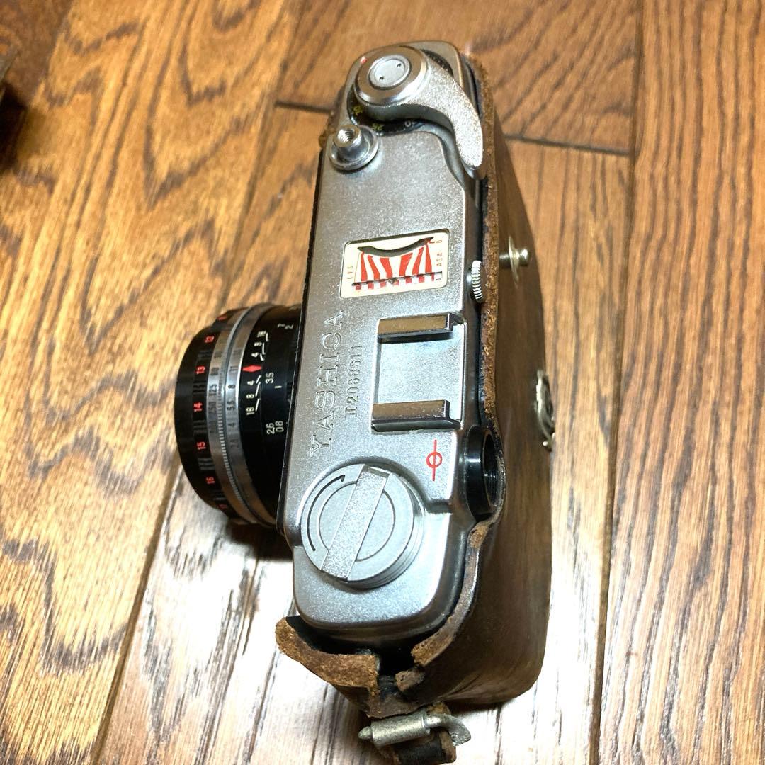 革ケース付　昭和フィルムカメラ　YASHICA