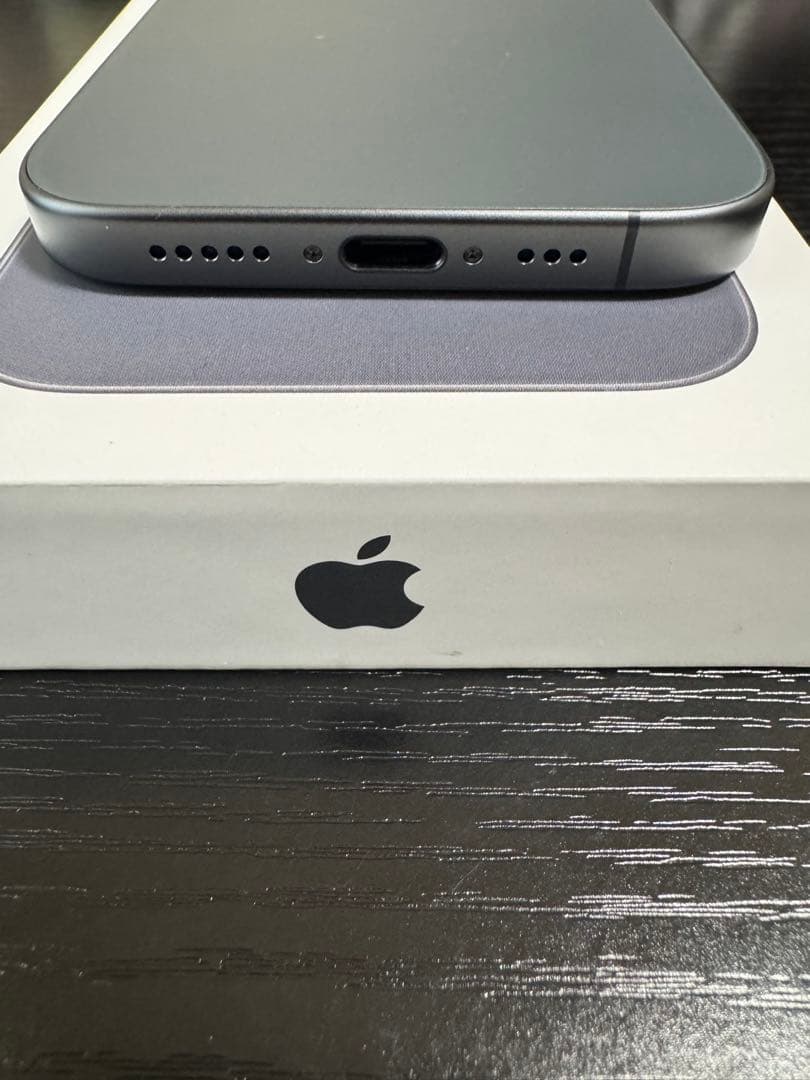 Apple iPhone17 ブラック　本体