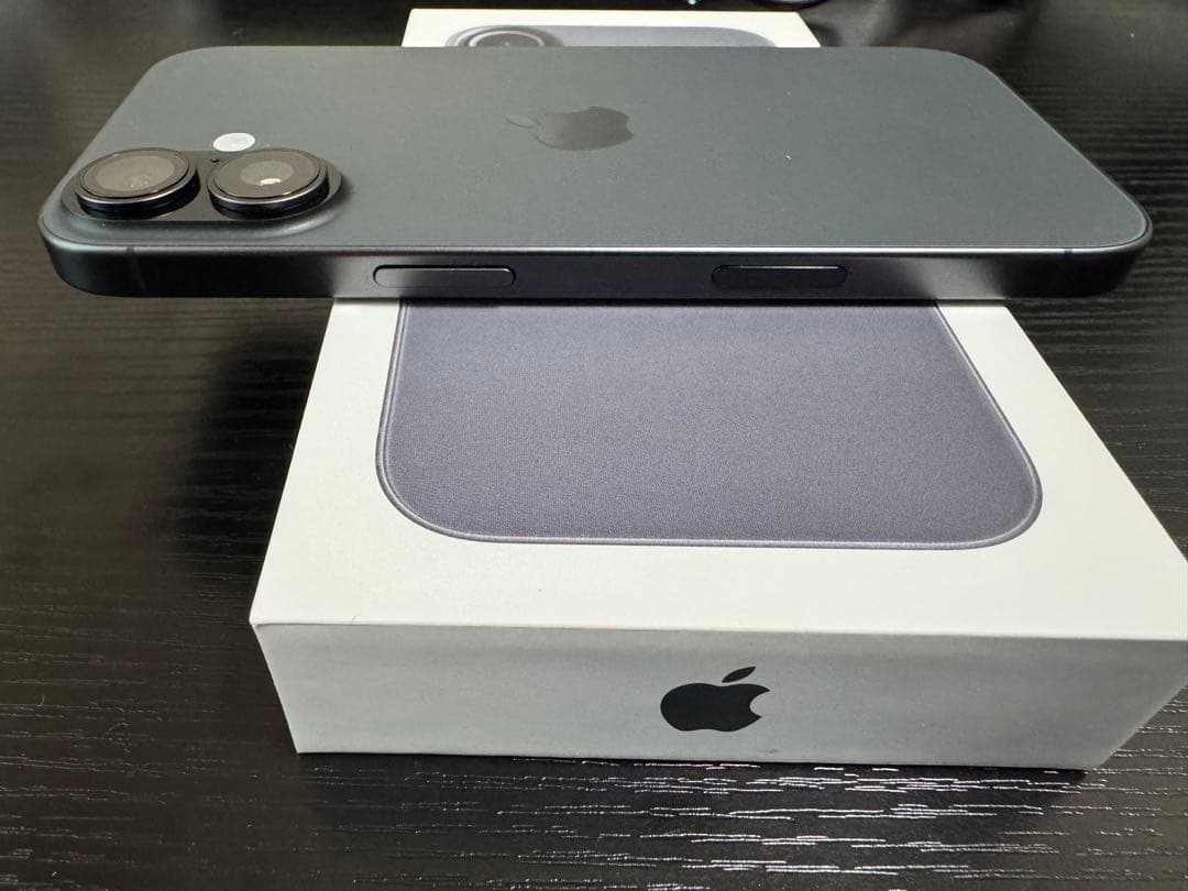 Apple iPhone17 ブラック　本体