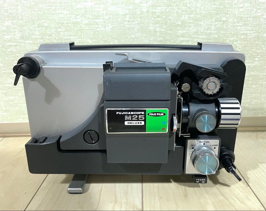 【8ミリ映写機】 フジカスコープ M25 DELUXE