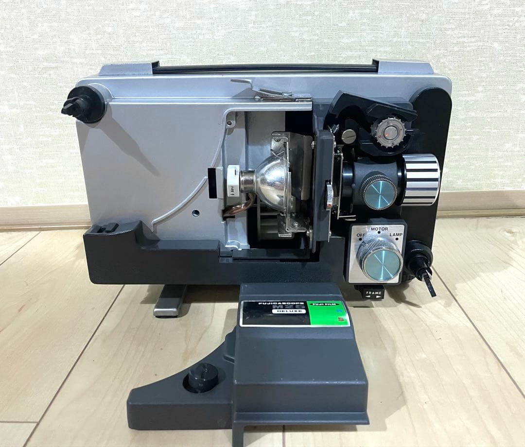 【8ミリ映写機】 フジカスコープ M25 DELUXE