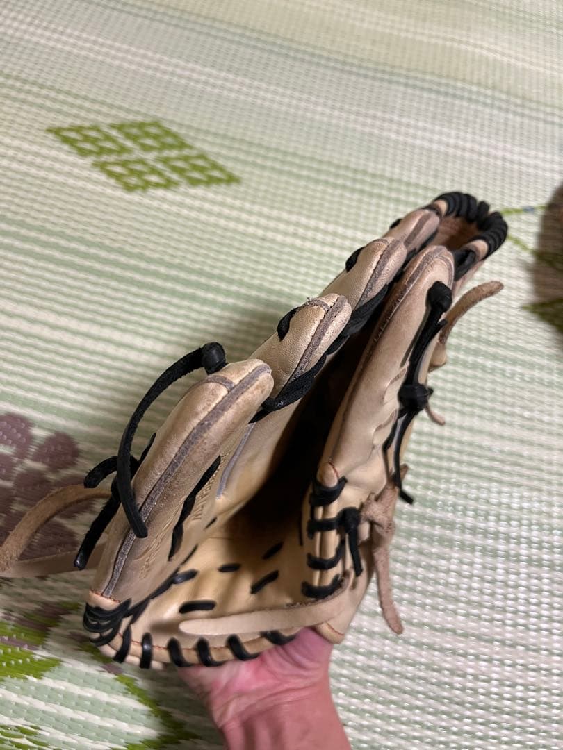 ア*ー様 軟式グローブ 左投げ投手用　キャッチャーミット右投げ