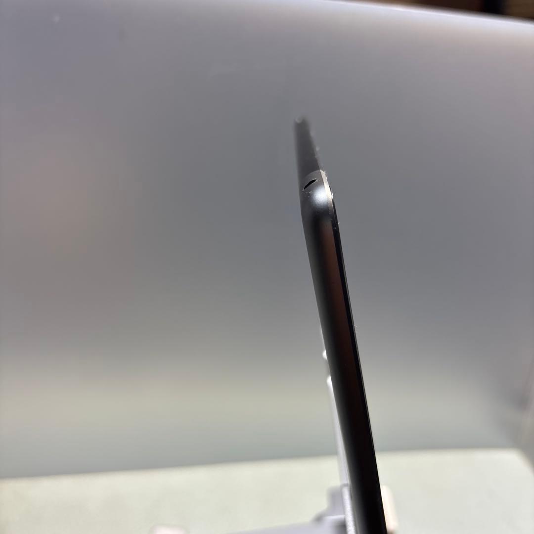 iPad8 32G Wi-FiとSIMフリー PSEパッテリー新品100％