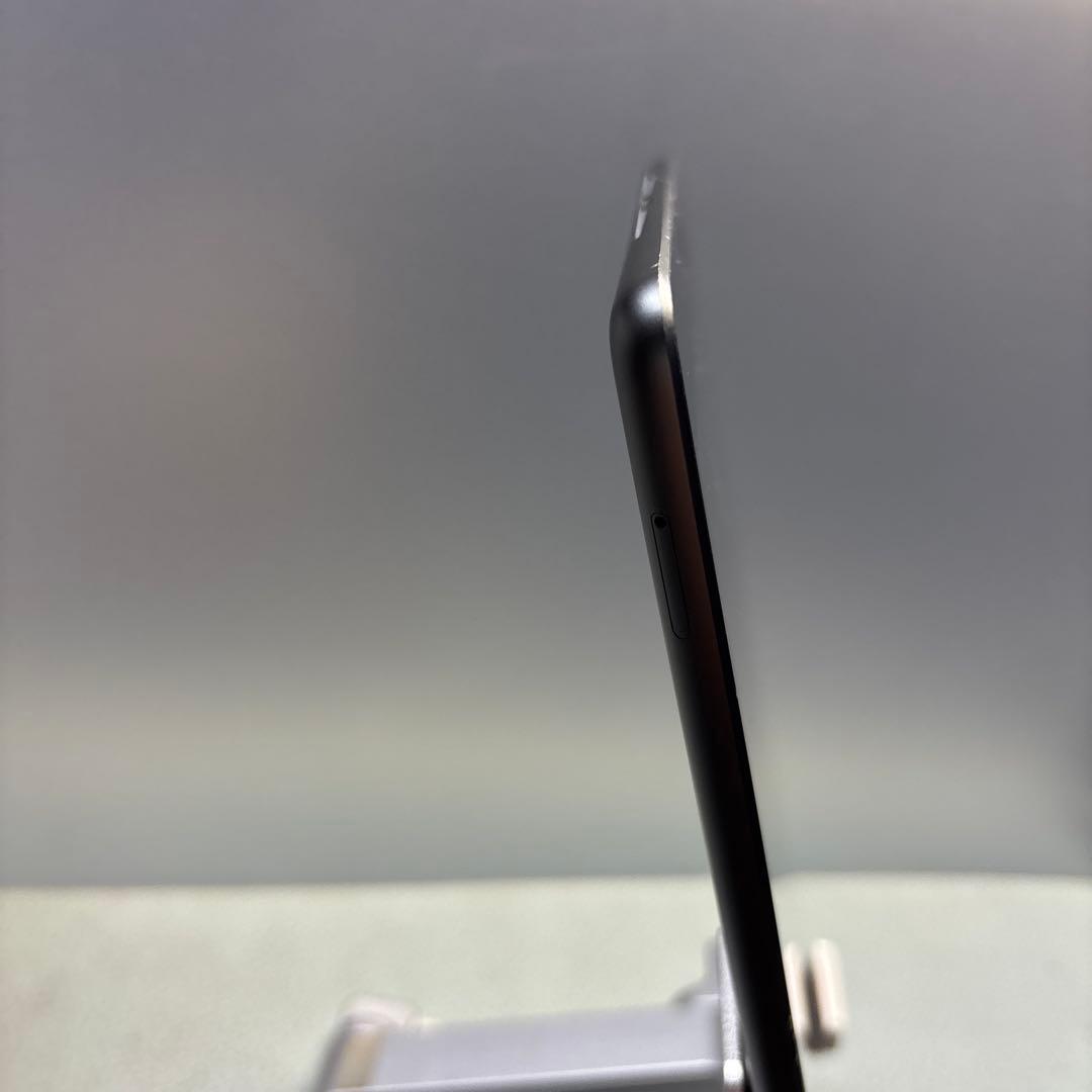 iPad8 32G Wi-FiとSIMフリー PSEパッテリー新品100％