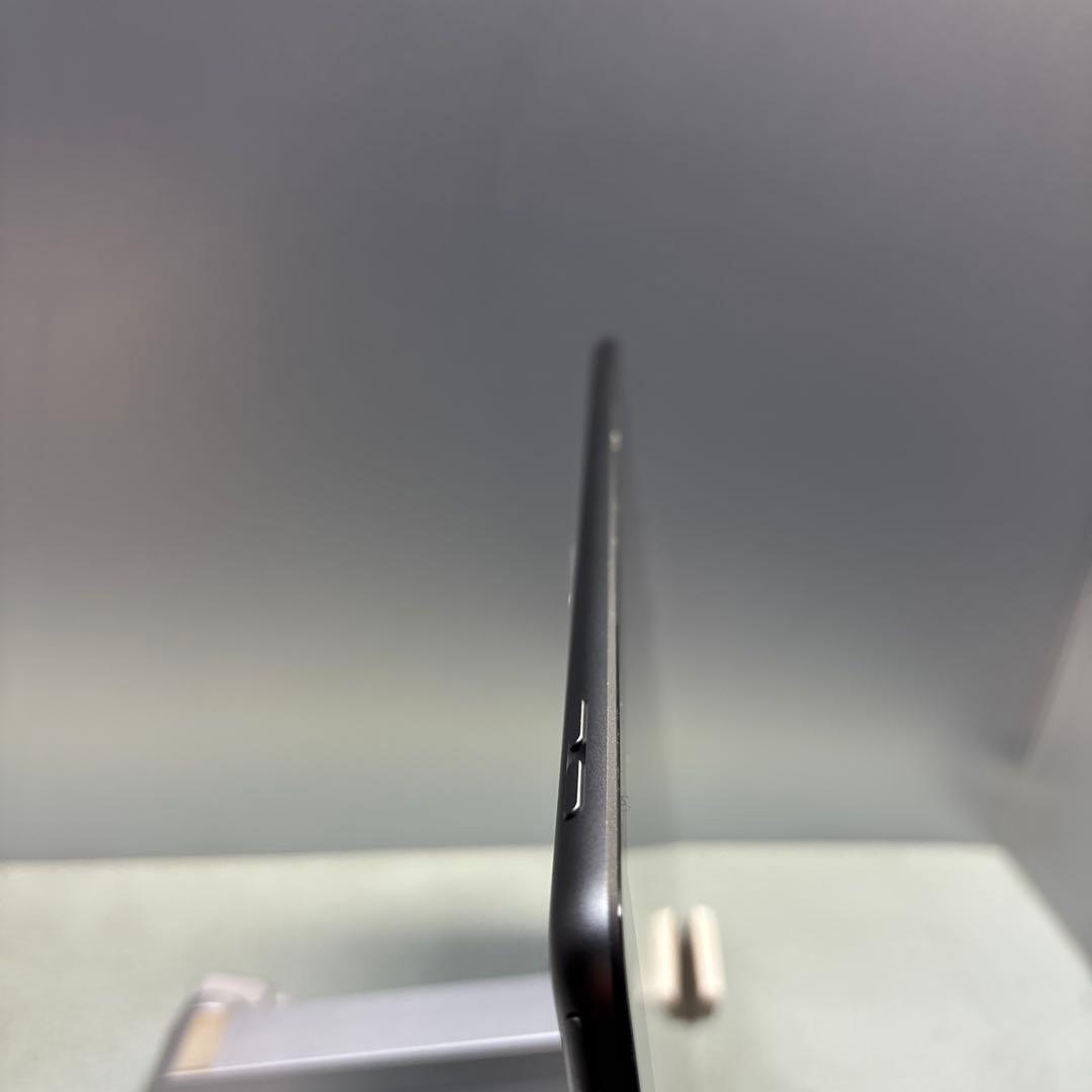 iPad8 32G Wi-FiとSIMフリー PSEパッテリー新品100％