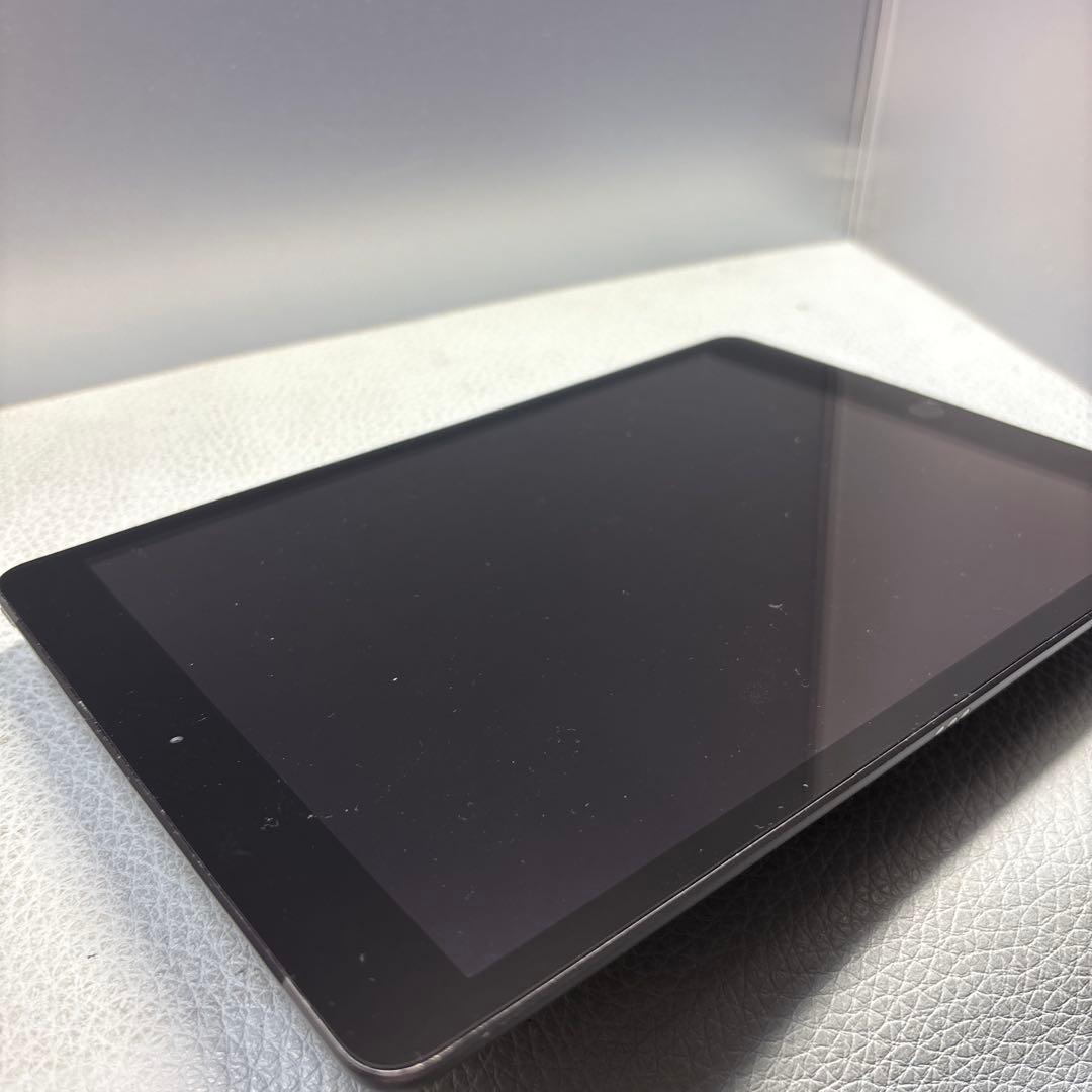 iPad8 32G Wi-FiとSIMフリー PSEパッテリー新品100％