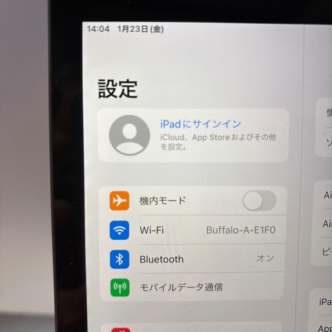 iPad8 32G Wi-FiとSIMフリー PSEパッテリー新品100％