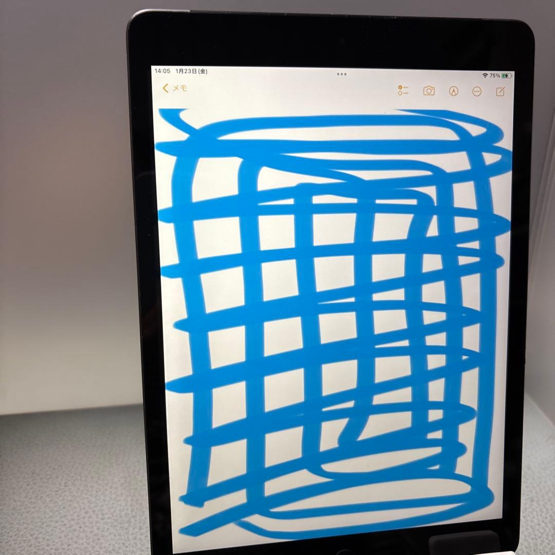 iPad8 32G Wi-FiとSIMフリー PSEパッテリー新品100％