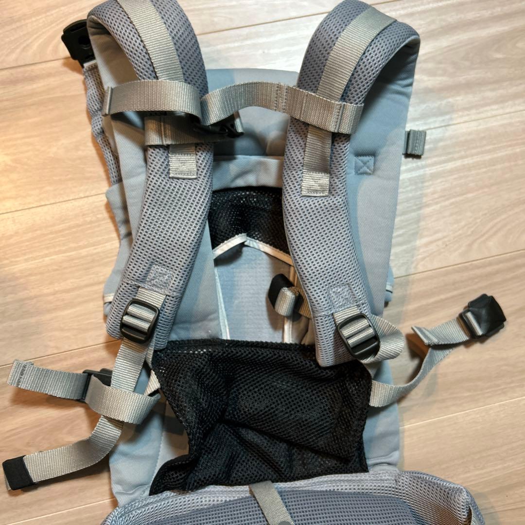 アップリカ　ラクリス　グレー 抱っこ紐