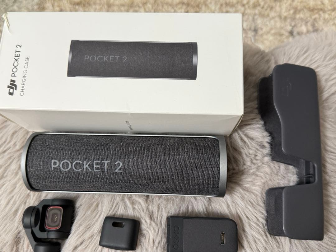 「ほぼ未使用」DJI POCKET 2 CREATOR コンボ 充電ケース付き