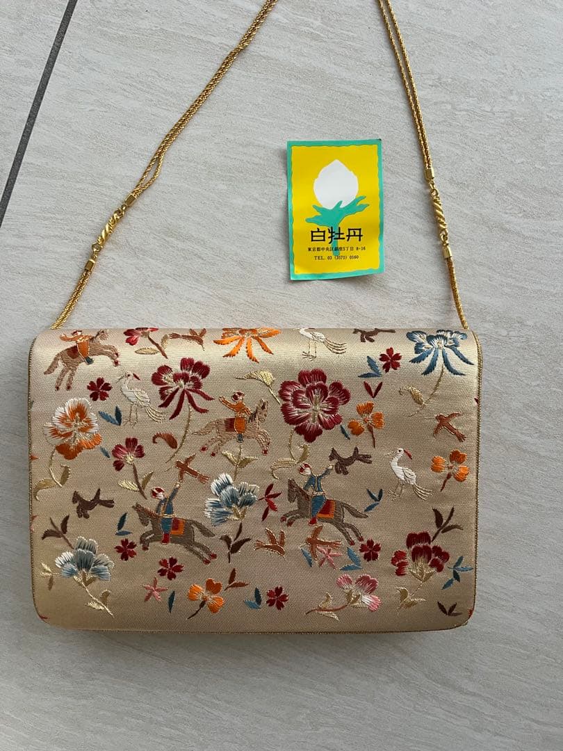 金色 刺繍入り 和装　パーティーバッグ