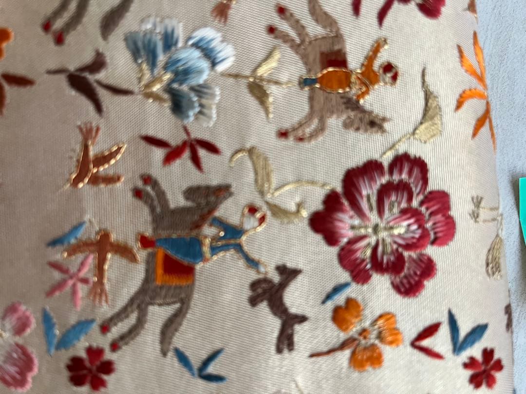 金色 刺繍入り 和装　パーティーバッグ