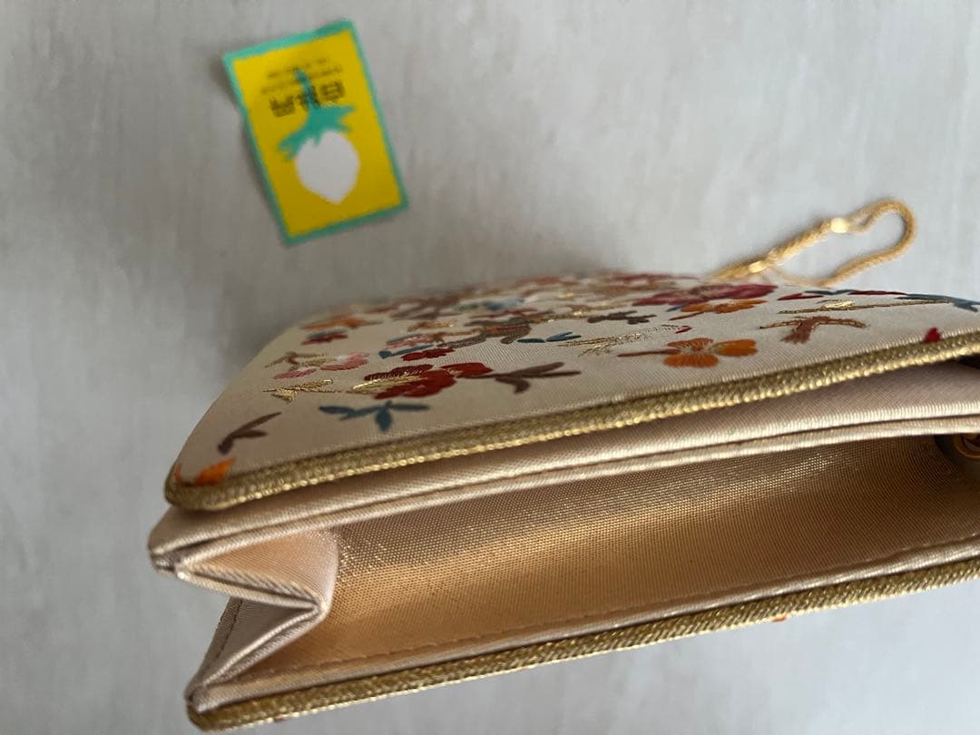 金色 刺繍入り 和装　パーティーバッグ