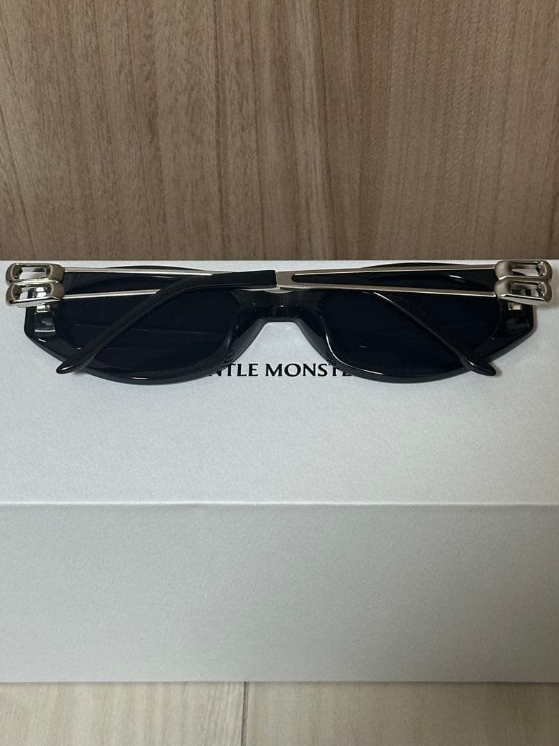 ジェントルモンスター　GENTLE MONSTER Kunst 黒