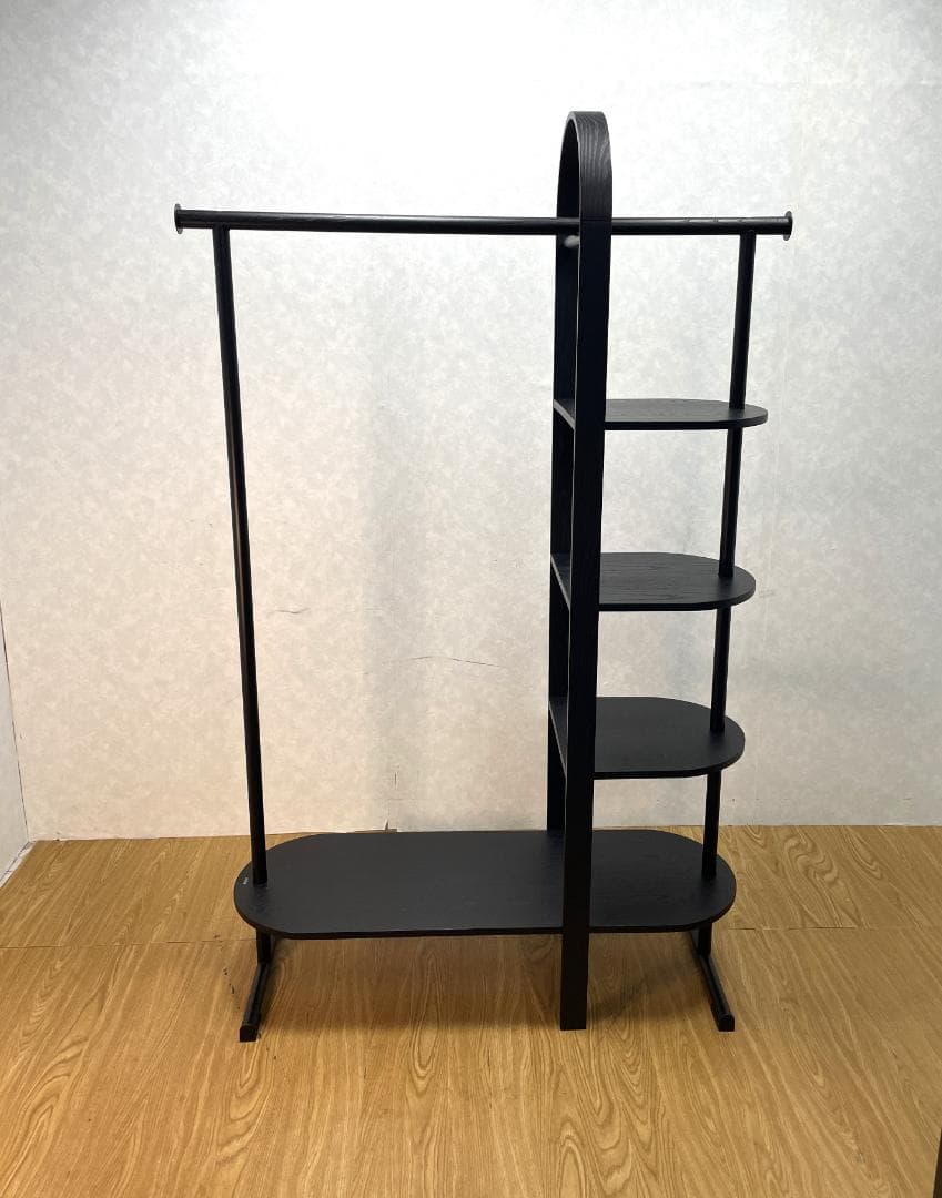 S♢683 umbra ベルウッド　ガーメントラック