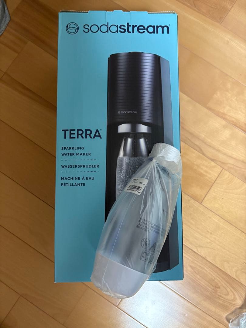 【新品未使用 】ソーダストリーム TERRA(テラ)スターターキット＋限定ボトル