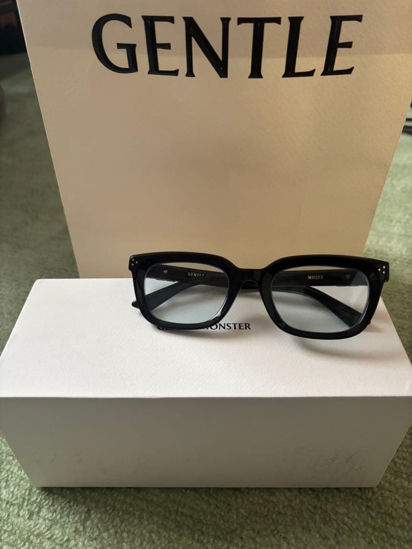 Y*U様 GENTLE MONSTER ブルーレンズサングラス