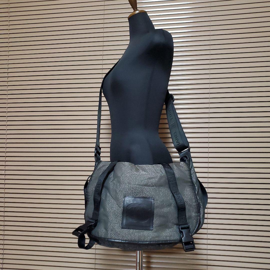 正規品　CHANEL　スポーツライン　メッセンジャーバック　シリアル有り