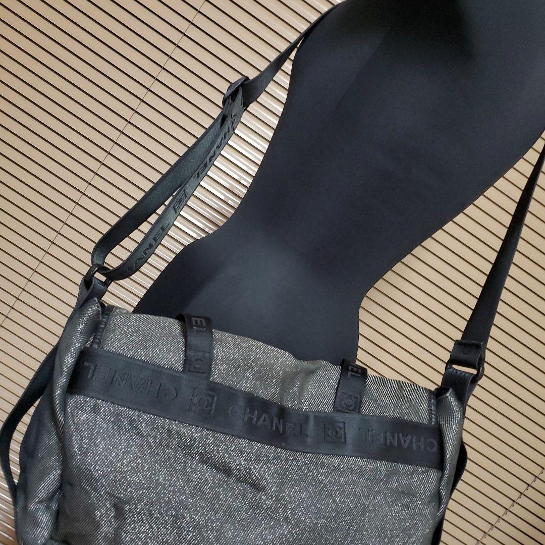 正規品　CHANEL　スポーツライン　メッセンジャーバック　シリアル有り