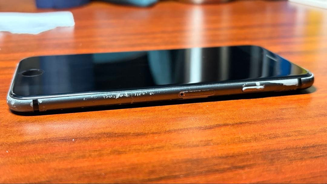 iPhone 8 64GB スペースグレイ SIMフリー 動作確認済