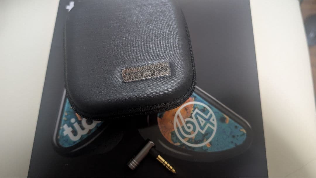 イヤホン 64audio Fourte Noir