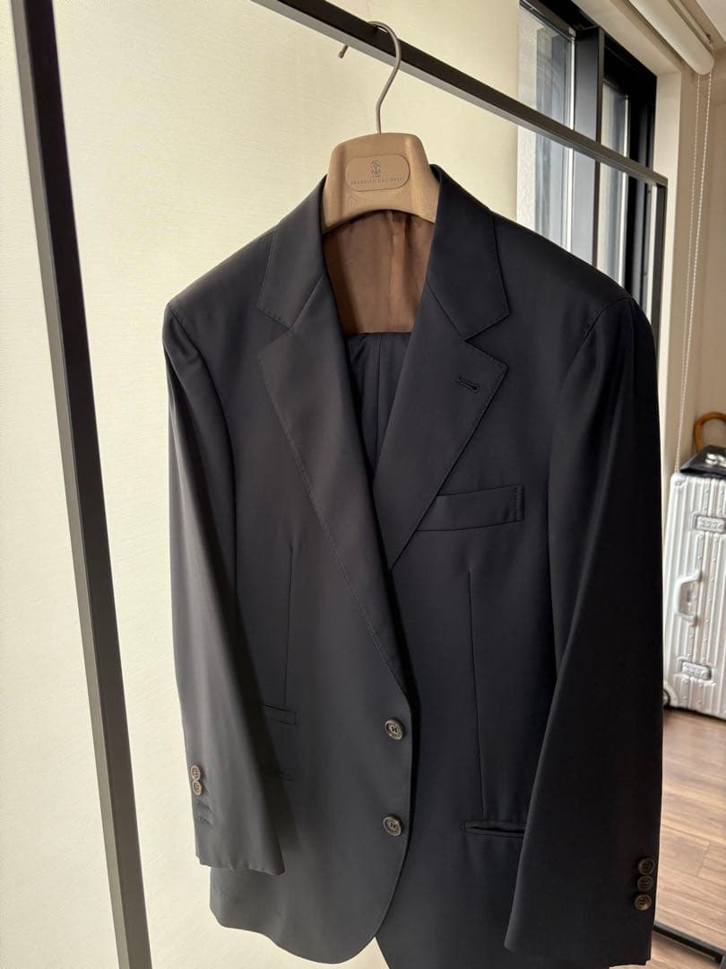 ブルネロクチネリスーツ　サイズ44