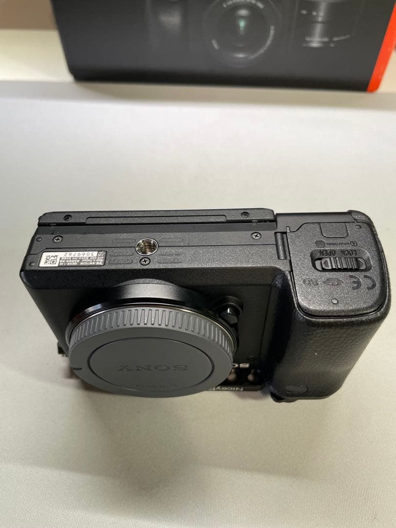 【美品・傷無し】　Sony α6400 ボディ　ミラーレス　　一眼　カメラ