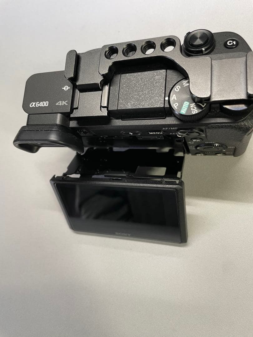 【美品・傷無し】　Sony α6400 ボディ　ミラーレス　　一眼　カメラ