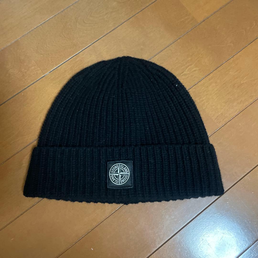 ストーンアイランドビーニー