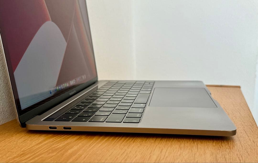 美品：MacBook Pro M1/8GB/256GB スペースグレイ
