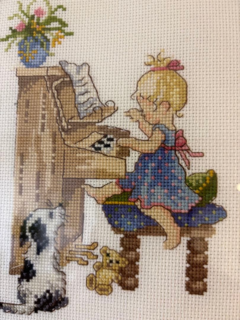 クロスステッチ刺繍風景画2点セット フレーム付き ピアノと女の子　あじさい