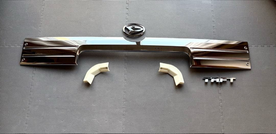 ダイハツ　タフト　LA900S/LA910S　リアガーニッシュ　純正用品