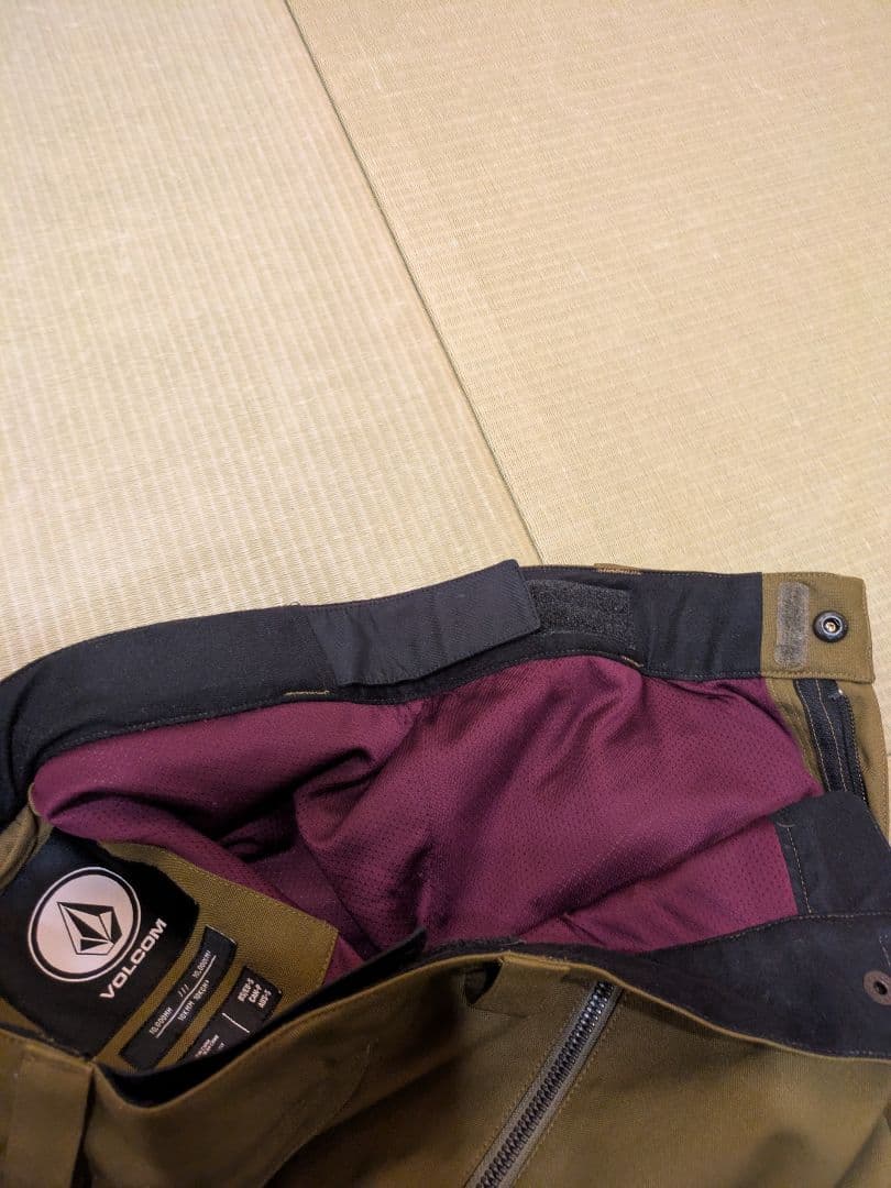 きみこ　ボルコム パープルジャケットとカーキパンツセット