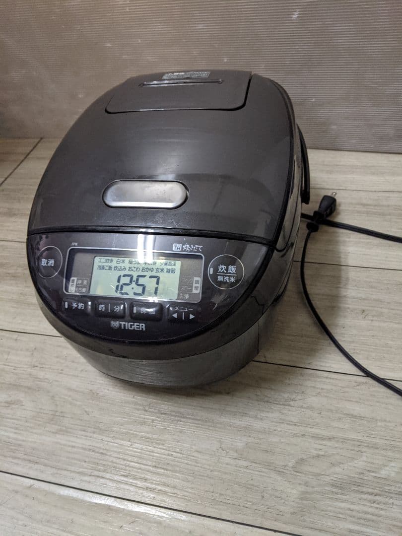 タイガー魔法瓶 TIGER 炊飯器 5.5合 圧力IH式 JPK-H100K