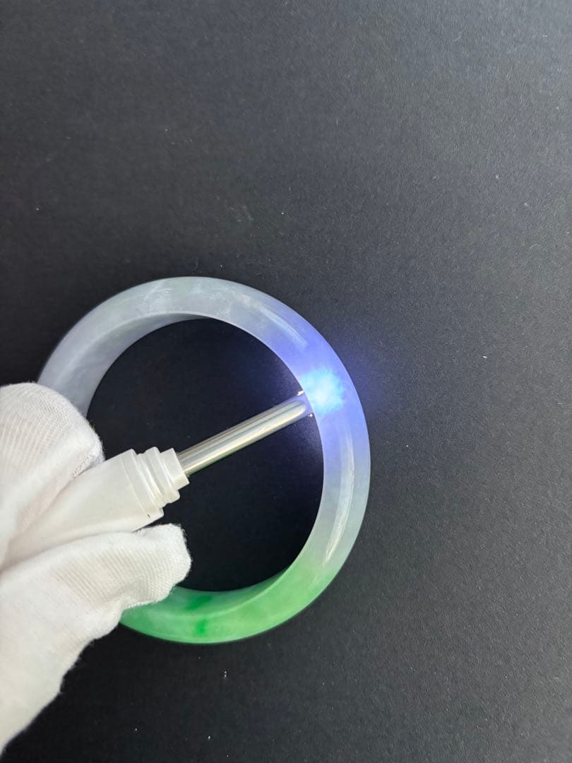 お値下げ【鑑定書付】翡翠バングル　天然翡翠　ミャンマー産　59mm