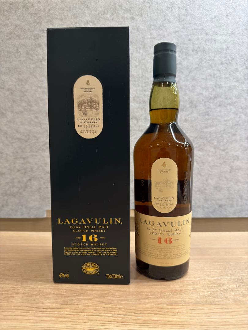 Lagavulin 16年 シングルモルトウイスキー 700ml