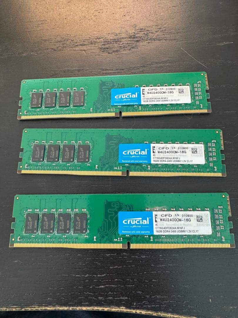 Crucial 16GB DDR4 2400MHz メモリ