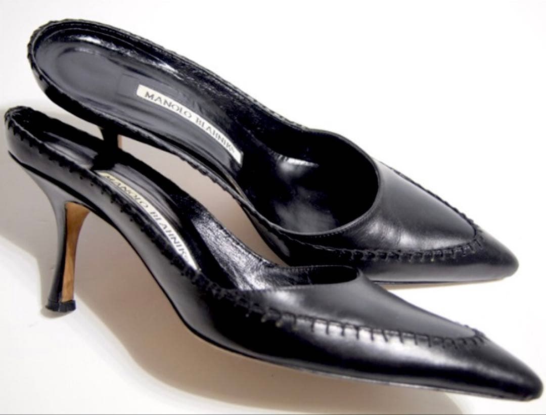 美品【MANOLO BLAHNIK】ポインテッドトゥレザーミュール 黒 36