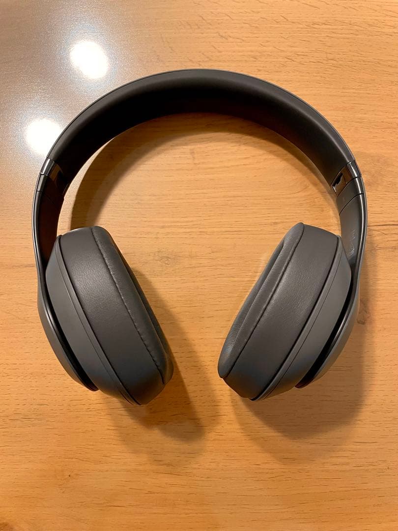 限定カラー! Beats Studio 3ワイヤレス ヘッドホン グレー