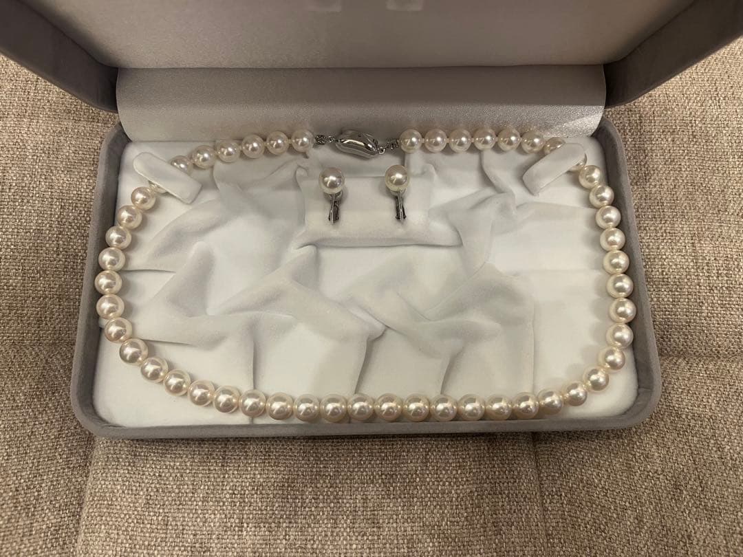 真珠パールネックレスとイヤリングセット　鑑別書付き