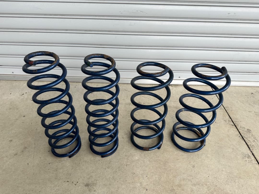 ランクル80用　2.5インチアップスプリング 4本セット