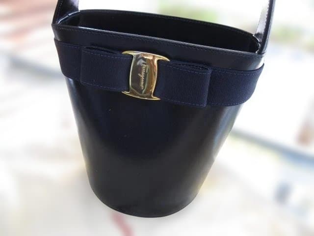 サルバトーレフェラガモ☆ヴァラリボン☆美品