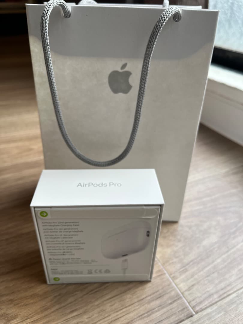 【新品・未開封】AirPods Pro (第2世代) ボウリング大会の優勝賞品！