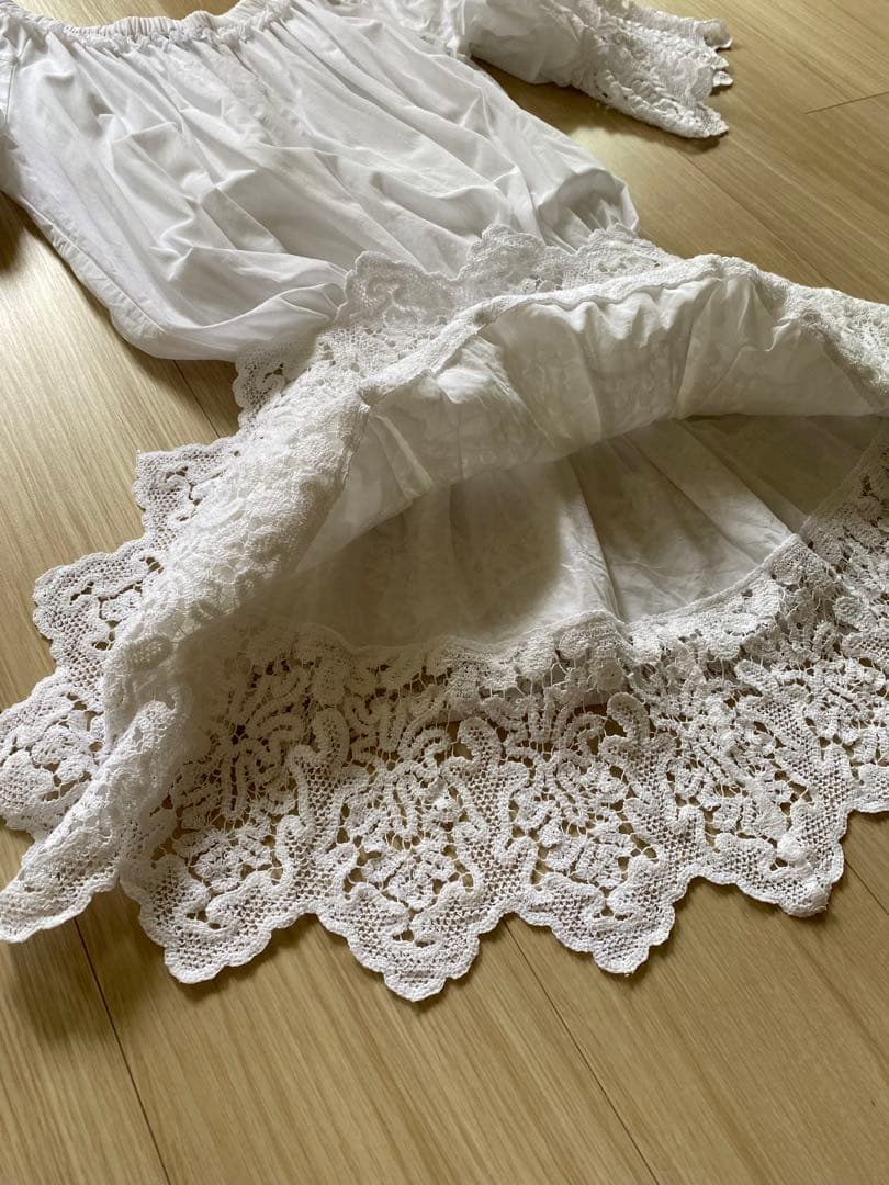 ね*こ様 限定値下げ‼️ドルチェ＆ガッバーナ DOLCE&GABBANA白色シア